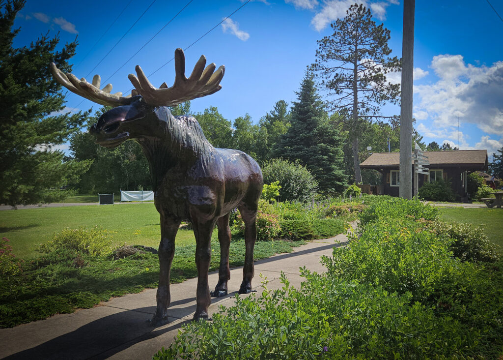 Minnesota Roadside Attractions - Moose Statue