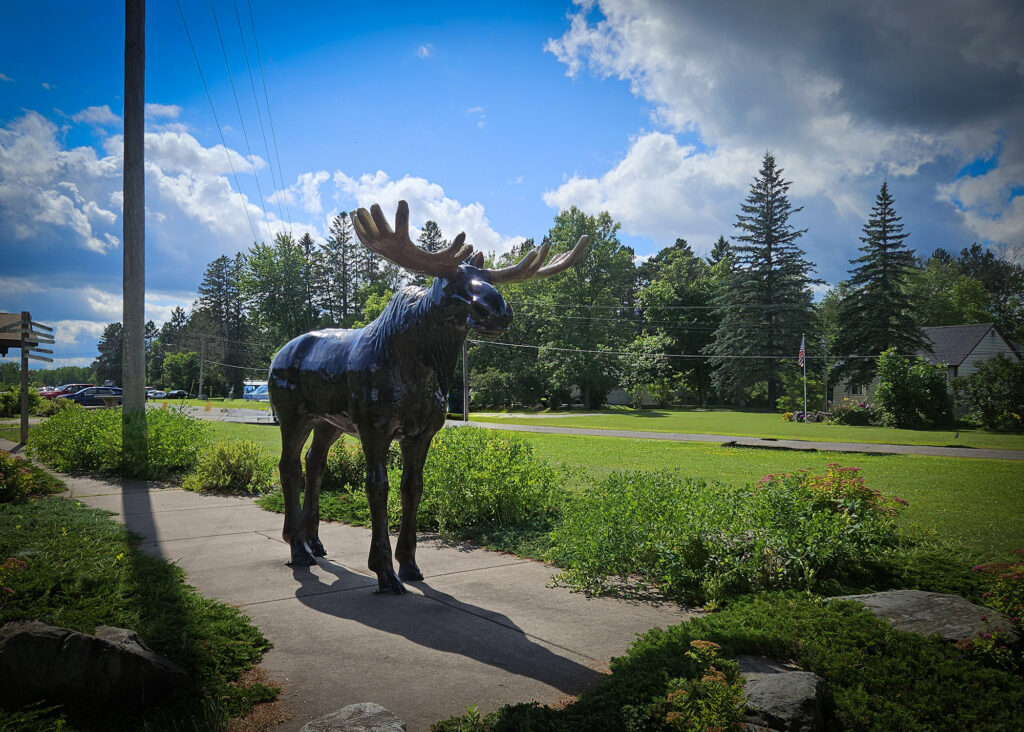 Minnesota Roadside Attractions - Moose Statue