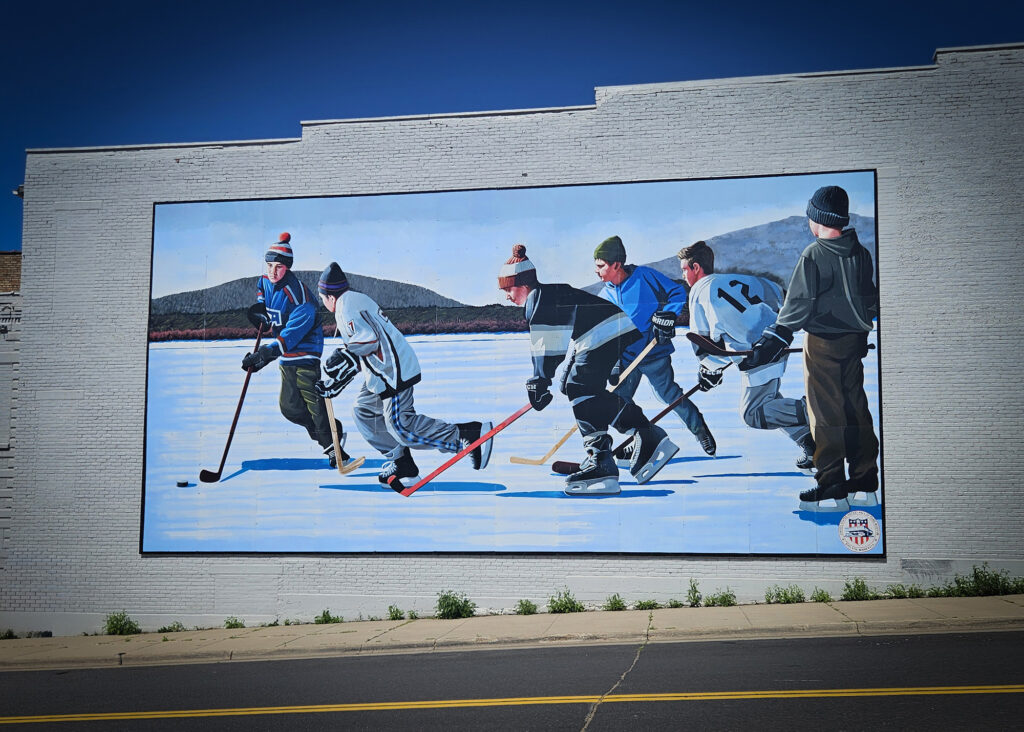Minnesota Roadside Attractions - World's Largest Hockey Stick