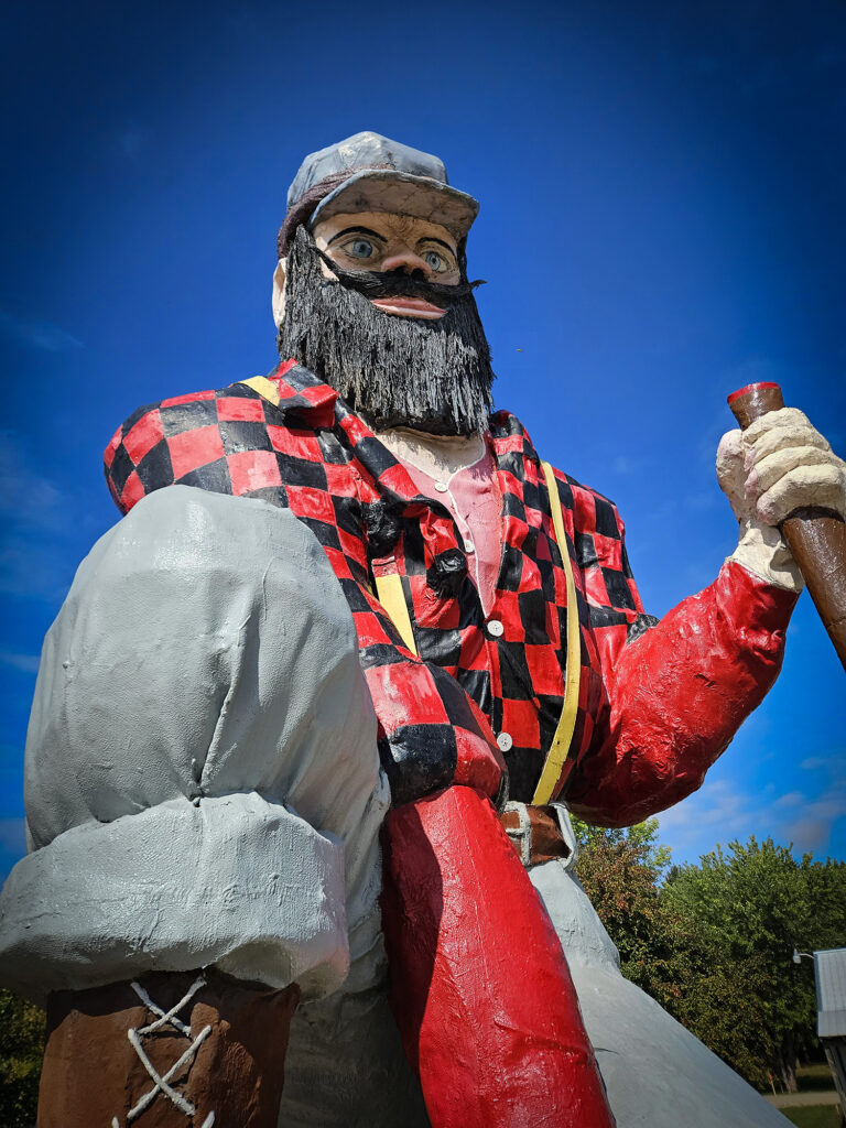 Minnesota Roadside Attractions - World's Largest Paul Bunyan Statue