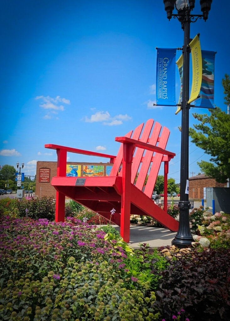 Minnesota Roadside Attractions - Paul Bunyan's Chair