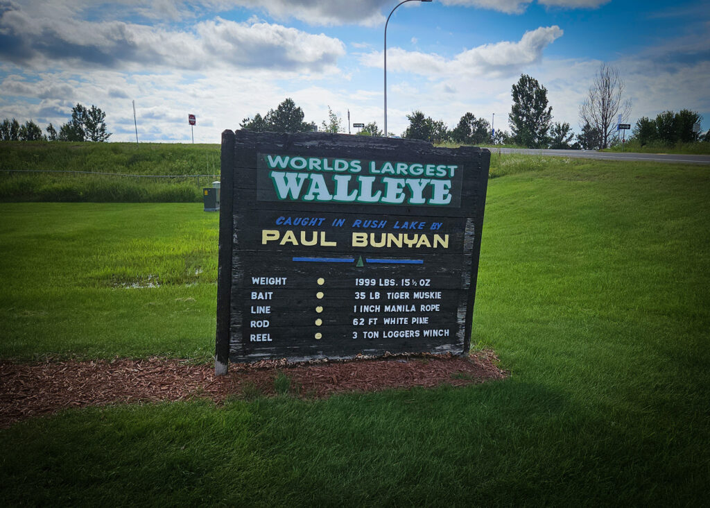 Minnesota Roadside Attractions - World's Largest Walleye
